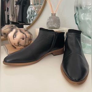 Avellini Leather Bootie